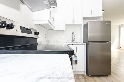13 Westinghouse Ave, Hamilton, ON L8L 6E4