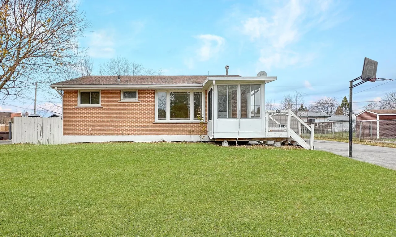 51 Kildare Ave, Loyalist, ON K7N 1J1