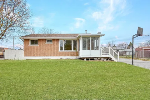 51 Kildare Ave, Loyalist, ON K7N 1J1