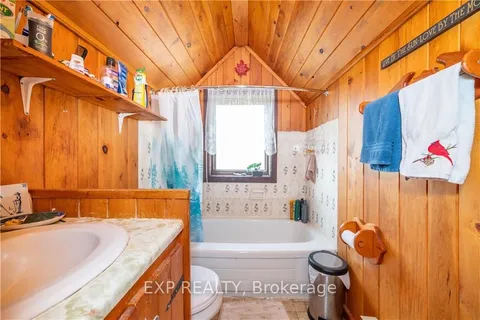 1197 LOWER SPRUCE HEDGE Rd, Greater Madawaska, ON K0J 1G0