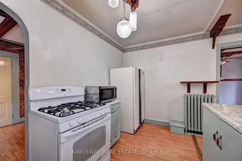 362 Duke St, Kitchener, ON N2H 3Y3