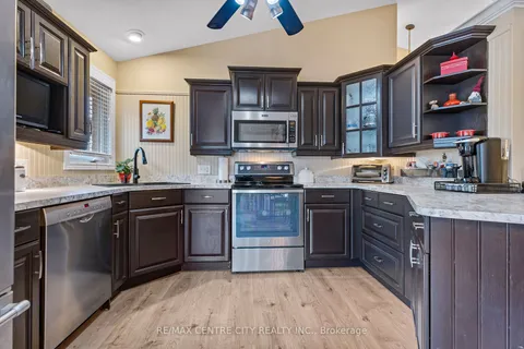 3 COTTONWOOD Dr, St. Thomas, ON N5P 4M3