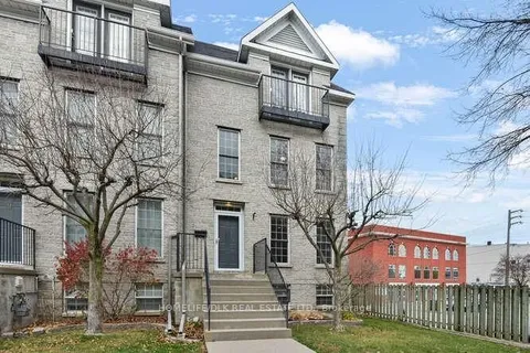 5 SHERMAN Lane, ON K6V 7M1