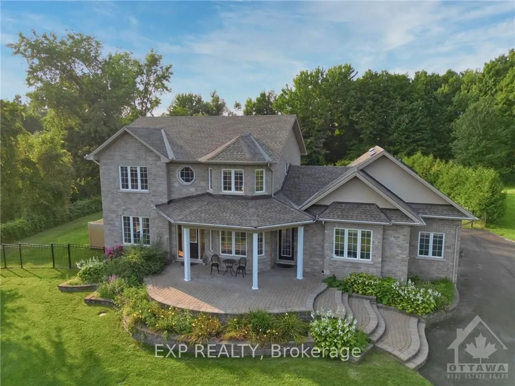 6131 PEBBLEWOODS Dr, Greely - Metcalfe - Osgoode - Vernon and Area, ON K4P 0A1