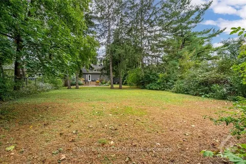 241 PLEASANT PARK Rd, Alta Vista and Area, ON K1H 5M4