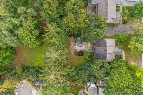 241 PLEASANT PARK Rd, Alta Vista and Area, ON K1H 5M4