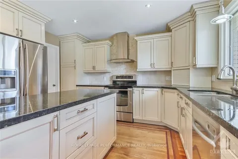 1664 ST BARBARA St, Blossom Park - Airport and Area, ON K1T 1L9