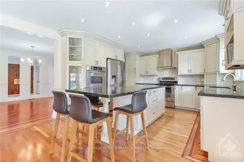 1664 ST BARBARA St, Blossom Park - Airport and Area, ON K1T 1L9