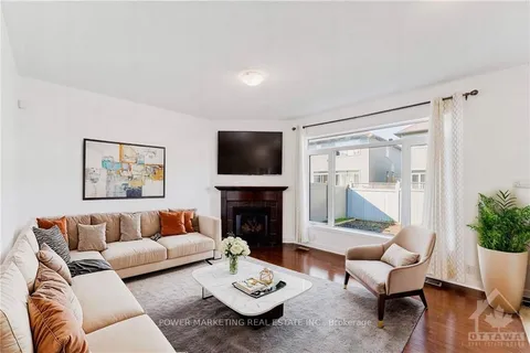 241 DAVE SMITH Cres, Blossom Park - Airport and Area, ON K4M 0B8