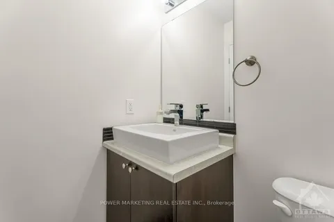 241 DAVE SMITH Cres, Blossom Park - Airport and Area, ON K4M 0B8