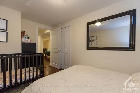 314 FLORA St, Ottawa Centre, ON K1R 5S3