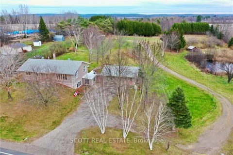 3546 B LINE Rd, Laurentian Valley, ON K8A 6W7