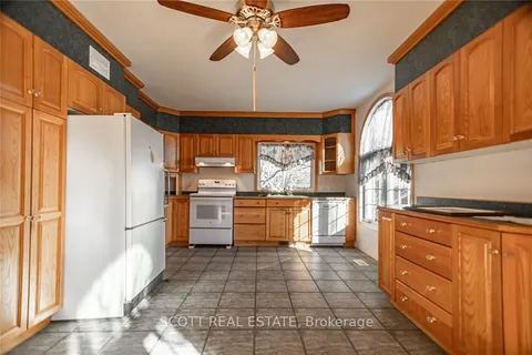 3546 B LINE Rd, Laurentian Valley, ON K8A 6W7