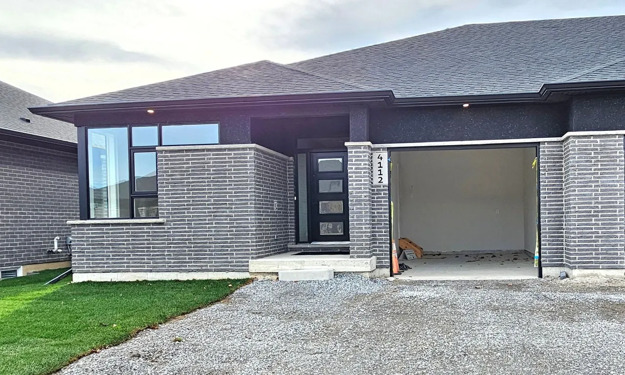4112 VILLAGE CREEK Dr, Fort Erie, ON L0S 1S0