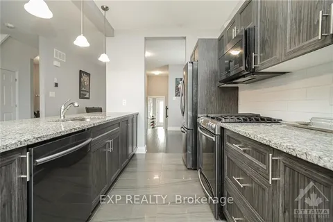 11 LEBLANC St, Carleton Place, ON K7C 0L2