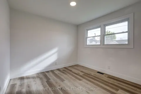 204 Symes St, Southwest Middlesex, ON N0L 1M0