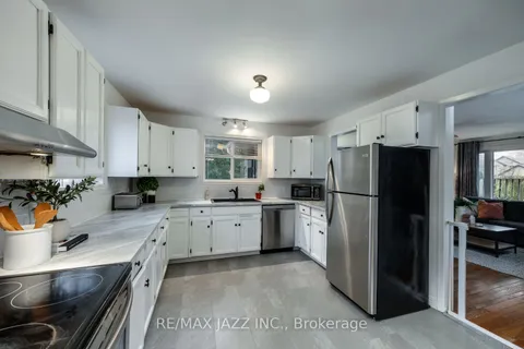 21 Maple Cres, Kawartha Lakes, ON K9V 2R8