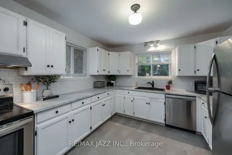 21 Maple Cres, Kawartha Lakes, ON K9V 2R8
