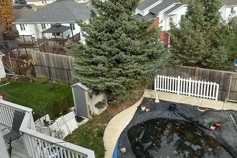 238 Briarmeadow Dr, Kitchener, ON N2A 4C4