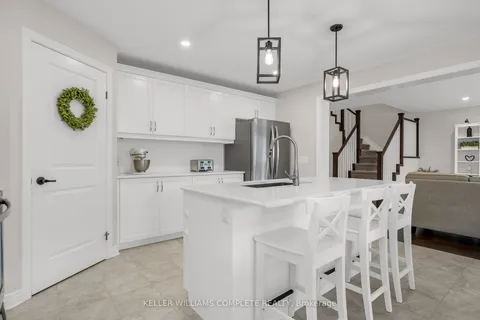 7 Mcfarland St, Thorold, ON L0S 1K0