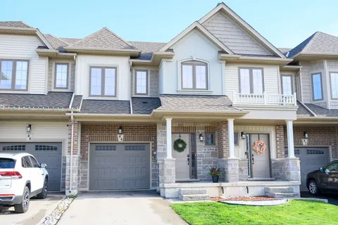 44 Dennis Dr, West Lincoln, ON L0R 2A0