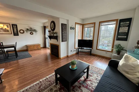 20 Liza Cres, Bracebridge, ON P1L 1G4