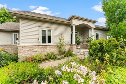 2 KINMOUNT PRIVATE, Kanata, ON K2T 1K1