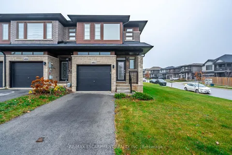 4012 Crown St, Lincoln, ON L3J 0S3