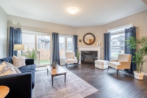 4012 Crown St, Lincoln, ON L3J 0S3
