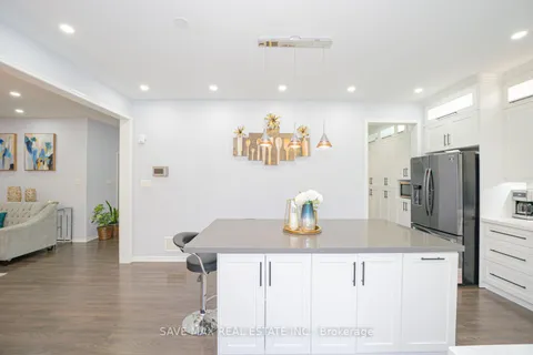 51 Burgess Cres, Brantford, ON N3T 5L5