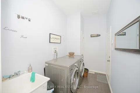 51 Burgess Cres, Brantford, ON N3T 5L5