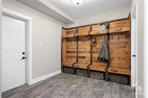 8044 ADAM BAKER Way, Greely - Metcalfe - Osgoode - Vernon and Area, ON K0A 2P0