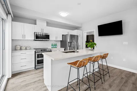 271 Dalgleish Tr, Hamilton, ON L0R 1P0