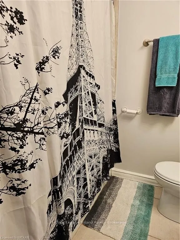 18 CHAPEL Street, Woodstock, ON N4S 3R1