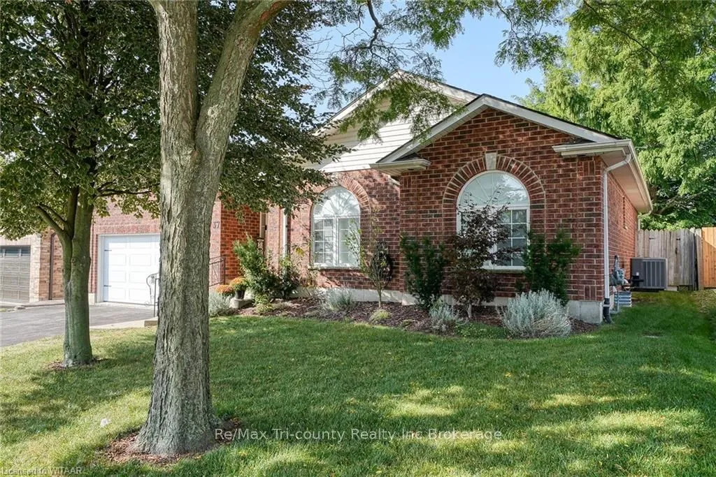 37 PRIMROSE Dr, Tillsonburg, ON N4G 5S7