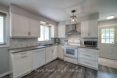 234 PARK Row, Woodstock, ON N4S 1W3