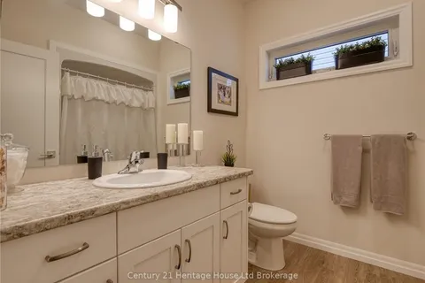 44 LARK St, Tillsonburg, ON N4G 0K3