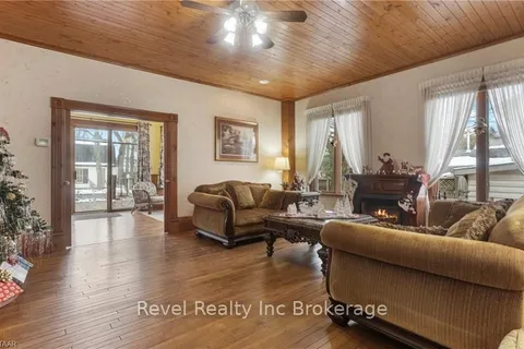 246 LIGHT St, Woodstock, ON N4S 6H8