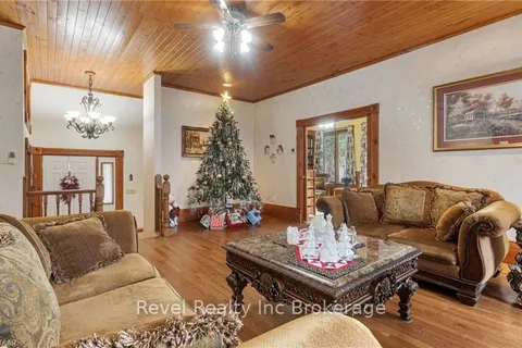 246 LIGHT St, Woodstock, ON N4S 6H8