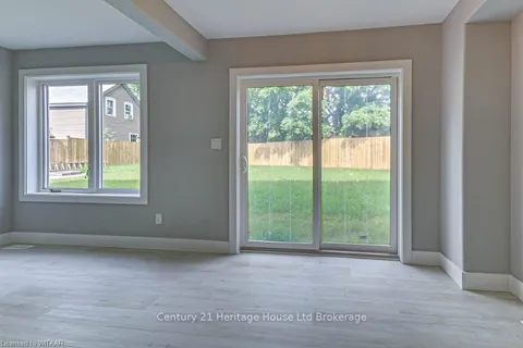 20 BAIN St, Woodstock, ON N4S 5X8