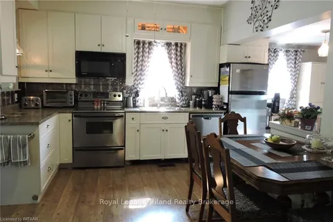 24 CLYDE St, Norwich, ON N0J 1P0