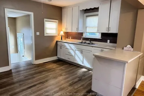 25 FOURTH St, Tillsonburg, ON N4G 1H1