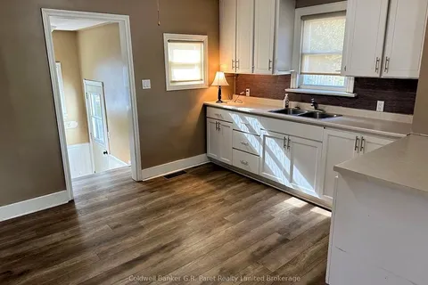 25 FOURTH St, Tillsonburg, ON N4G 1H1