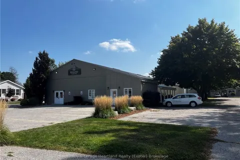 20 GEORGE Street, Strathroy-Caradoc, ON N7G 3P4