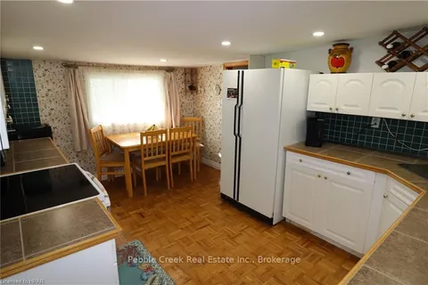 28 SUTTON Drive, Ashfield-Colborne-Wawanosh, ON N7A 3Y3
