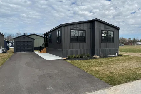 77683 BLUEWATER Highway, Bluewater, ON N0M 1G0