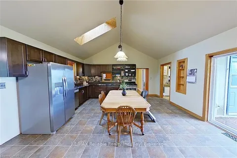 37980 DASHWOOD Rd, Bluewater, ON N0M 1N0