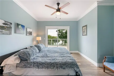 38 OAK BLUFFS Rd, South Frontenac, ON K0H 2B0