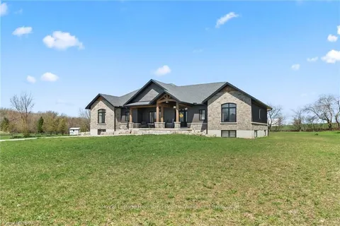 51 HIGHLAND Rd, Minto, ON N0G 1M0