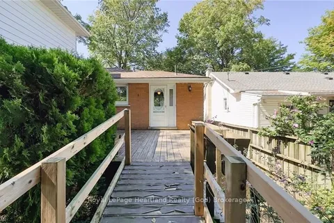 27 BLUEWATER Drive, ON N7A 3X8